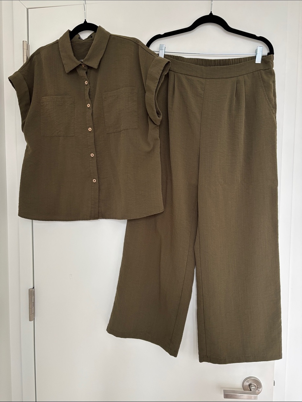 Women's Olive Color Wide-Leg Cropped Pants & Top Matching Set